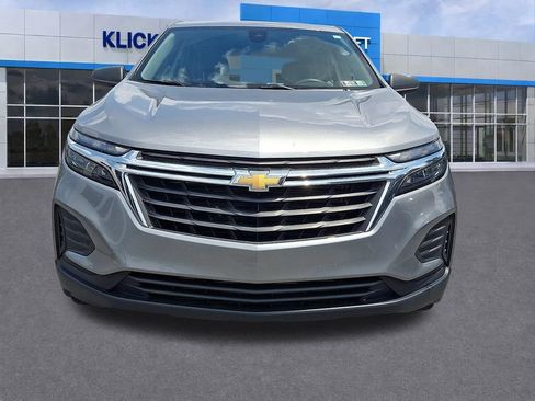 Used 2024 Chevrolet Equinox LS AWD/4WD image 2