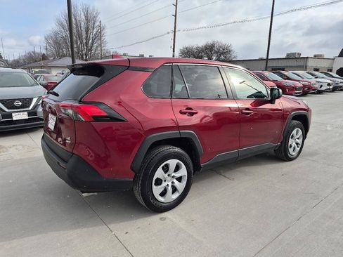 Used 2024 Toyota RAV4 LE AWD/4WD image 5
