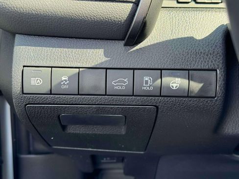 Used 2024 Toyota Camry SE w/ Cold Weather Package image 21