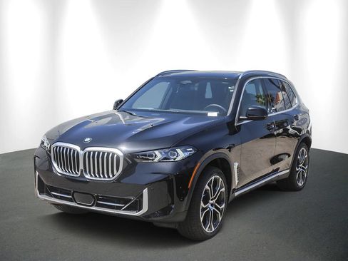 New 2026 BMW X5 sDrive40i w/ Parking Assistance Package RWD image 3