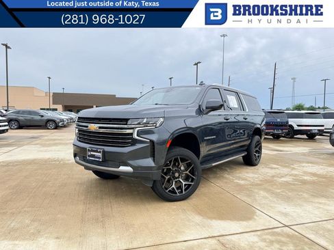 Used 2022 Chevrolet Suburban LT RWD image 1