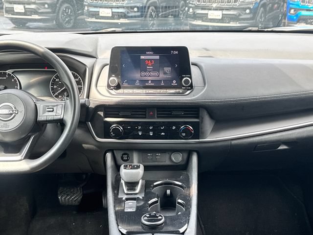 Used 2024 Nissan Rogue S AWD/4WD image 23