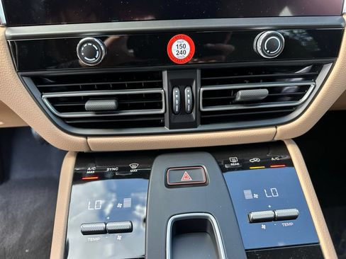 New 2026 Porsche Macan AWD/4WD image 32