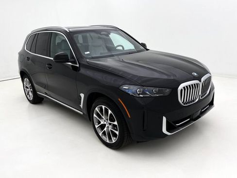 Certified 2026 BMW X5 xDrive40i w/ Premium Package AWD/4WD image 2