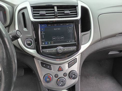 Used 2018 Chevrolet Sonic Premier FWD image 11