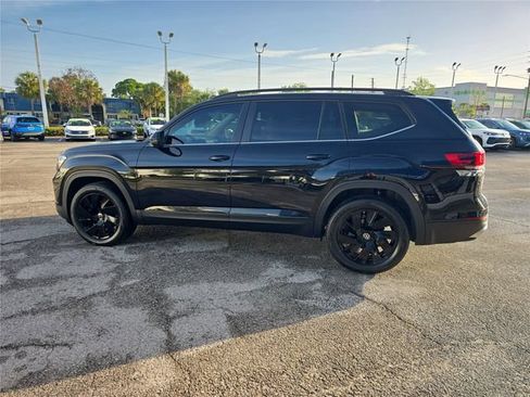 New 2026 Volkswagen Atlas SE FWD image 5