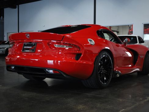Used 2015 Dodge Viper SRT w/ Quick Order Package 22J GT image 6