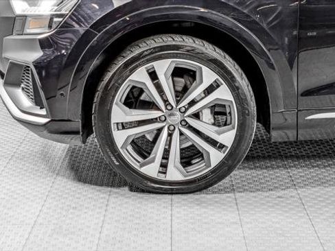 Used 2020 Audi Q8 Prestige w/ Prestige Package image 30