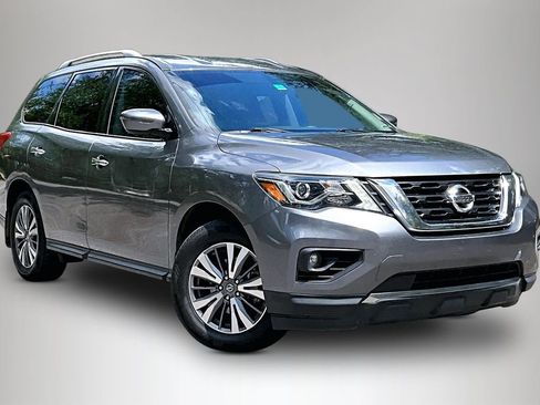 Used 2020 Nissan Pathfinder SV AWD/4WD image 2