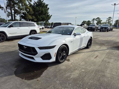 Certified 2026 Ford Mustang GT RWD image 15