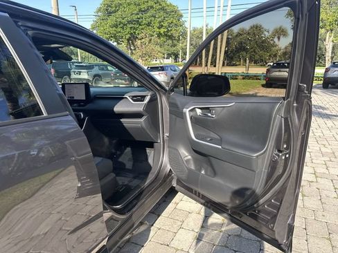 Used 2023 Toyota RAV4 XSE AWD/4WD image 23