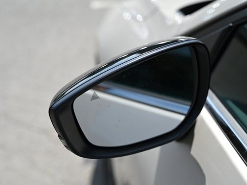 Used 2025 MAZDA MAZDA3 s Sport FWD image 9