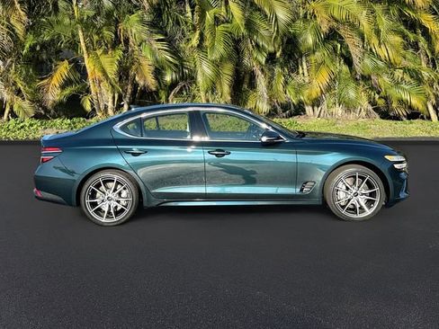 Used 2025 Genesis G70 2.5T image 4