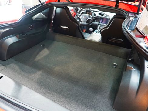 Used 2019 Chevrolet Corvette Stingray Coupe w/ Battery Protection Package RWD image 34