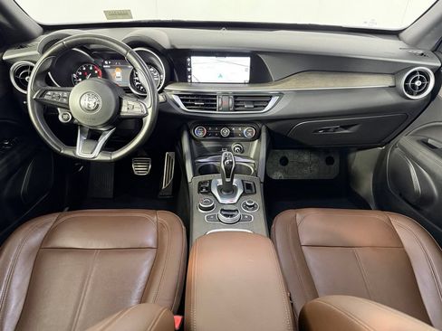 Used 2023 Alfa Romeo Stelvio Ti AWD/4WD image 13