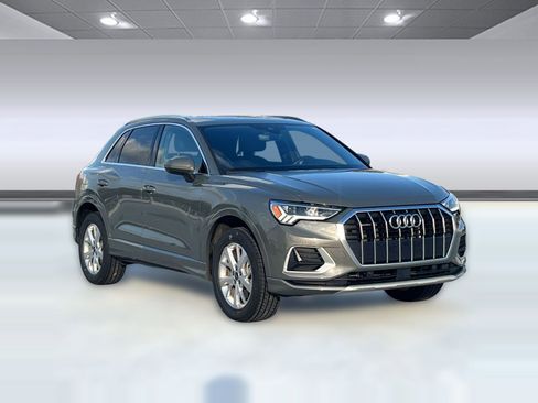 Used 2023 Audi Q3 2.0T Premium w/ Convenience Package image 7