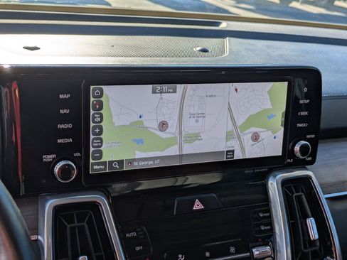 Used 2023 Kia Sorento SX Prestige image 24