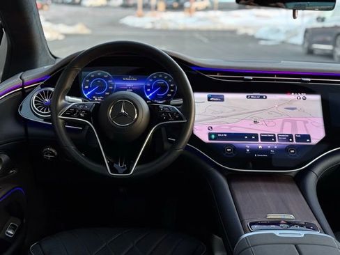 Certified 2023 Mercedes-Benz EQS 580 4MATIC Sedan image 31