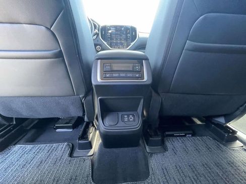 Certified 2024 Subaru Ascent Limited w/ Technology Package AWD/4WD image 5
