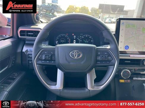 Used 2025 Toyota 4Runner TRD Off-Road Premium image 17
