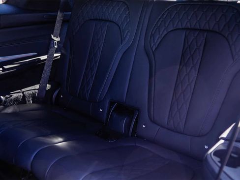 Used 2022 BMW ALPINA XB7 image 18