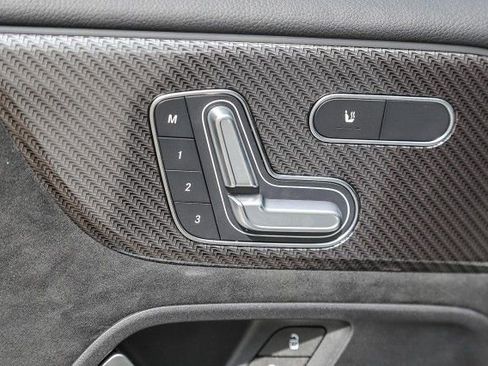 New 2025 Mercedes-Benz GLB 35 AMG 4MATIC image 21