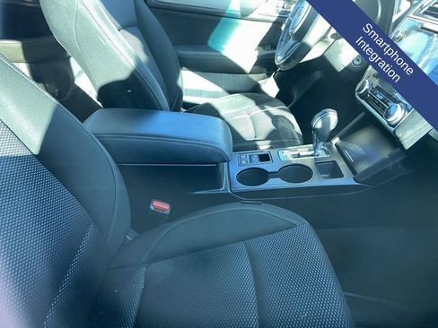 Used 2018 Subaru Outback 2.5i Premium AWD/4WD image 10