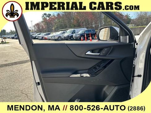 New 2026 Chevrolet Equinox LT w/ LPO, Floor Liner Package AWD/4WD image 18