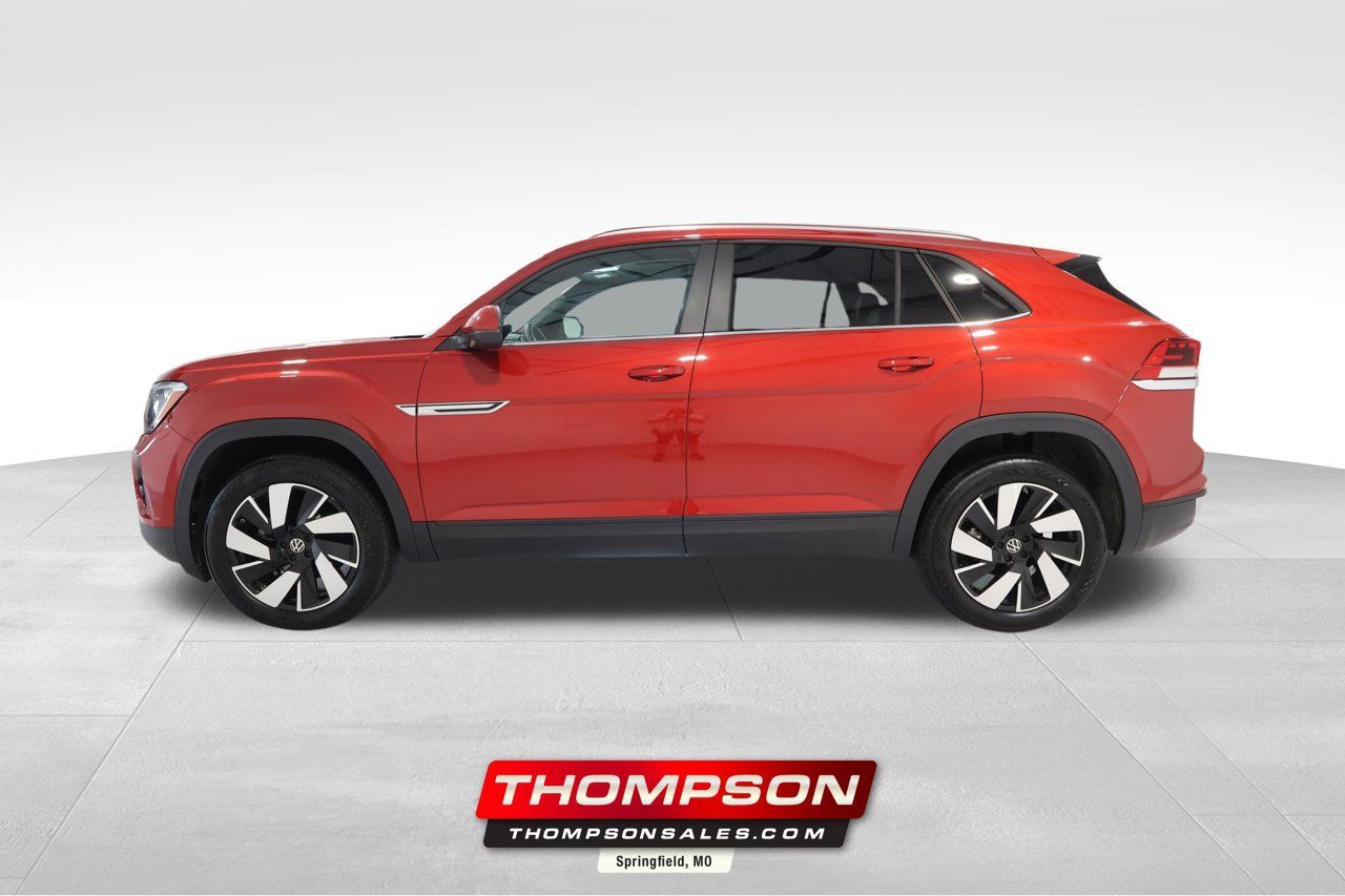 Used 2024 Volkswagen Atlas Cross Sport SE AWD/4WD image 1