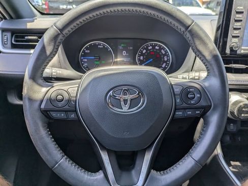 Used 2022 Toyota RAV4 SE AWD/4WD image 25