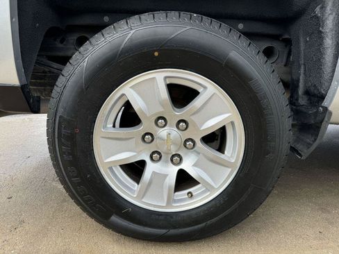 Used 2018 Chevrolet Silverado 1500 LT w/ All Star Edition RWD image 9