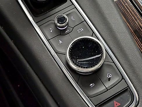 Used 2023 Cadillac Escalade ESV Premium Luxury image 32