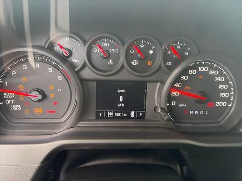 Used 2024 Chevrolet Silverado 1500 Custom AWD/4WD image 15