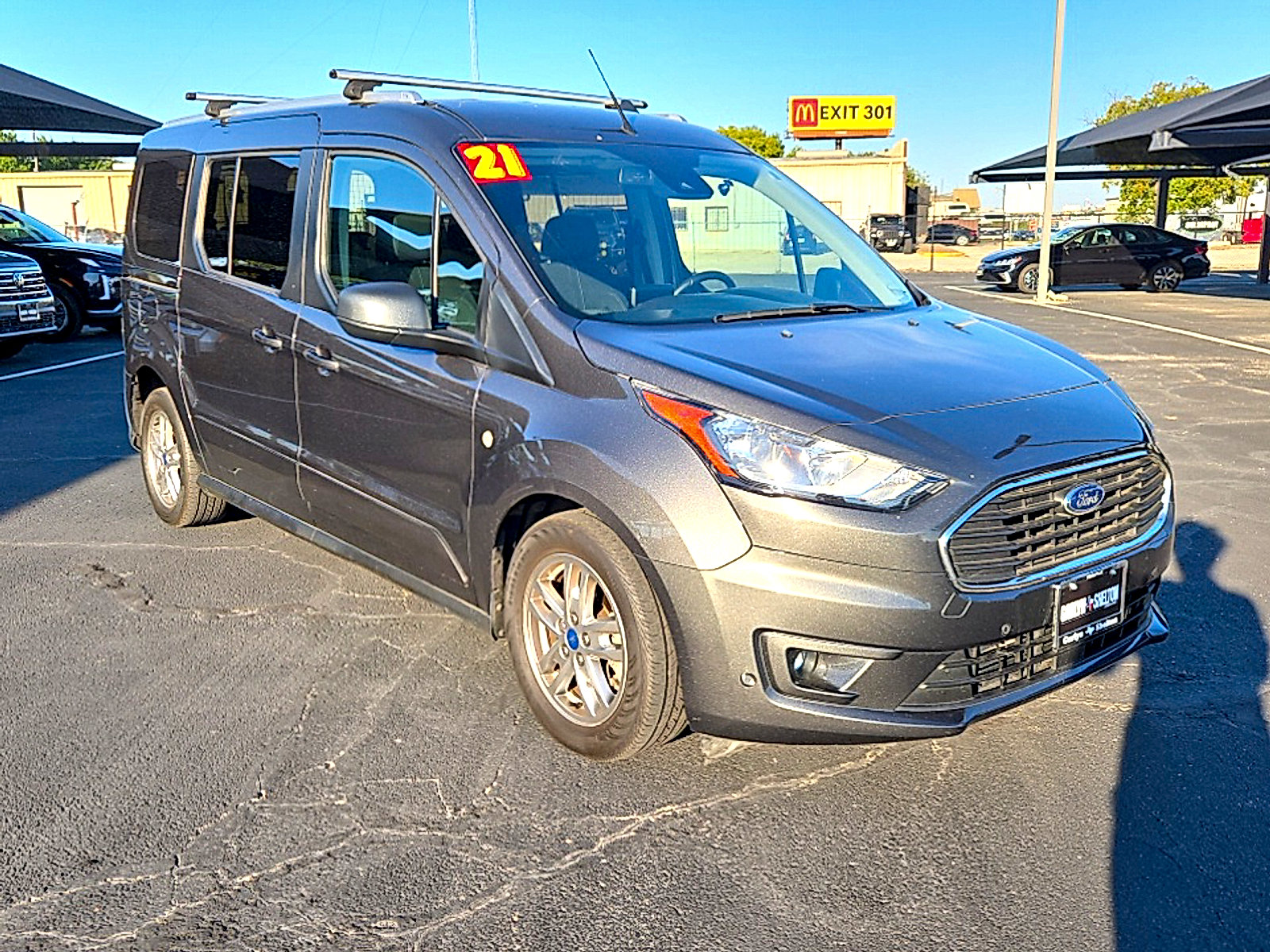 Used 2021 Ford Transit Connect XLT FWD image 2