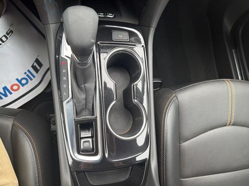 Used 2024 Chevrolet Equinox Premier FWD image 16