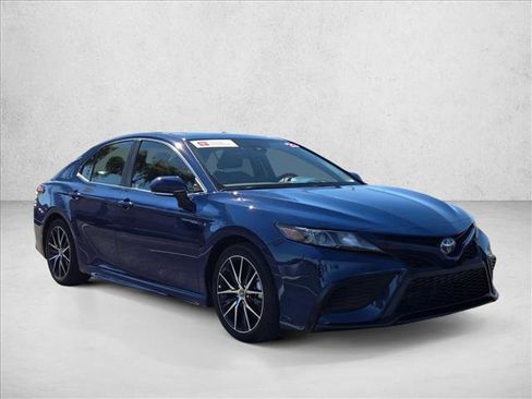 Certified 2023 Toyota Camry SE w/ Audio Upgrade Package image 3