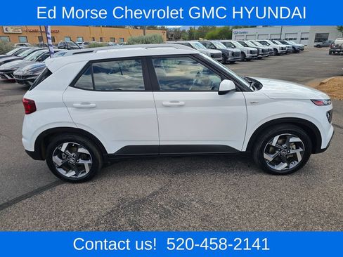 Used 2023 Hyundai Venue SEL w/ Cargo Package FWD image 7