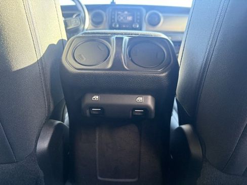 Used 2019 Jeep Wrangler Unlimited Sport S image 41