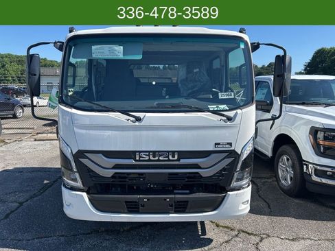 New 2025 Isuzu NPR image 2