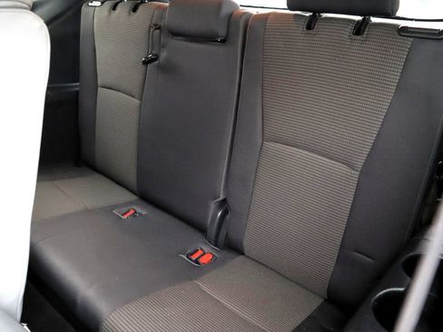 Used 2023 Toyota Highlander L image 10