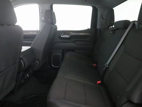 Used 2025 Chevrolet Silverado 1500 LT image 28