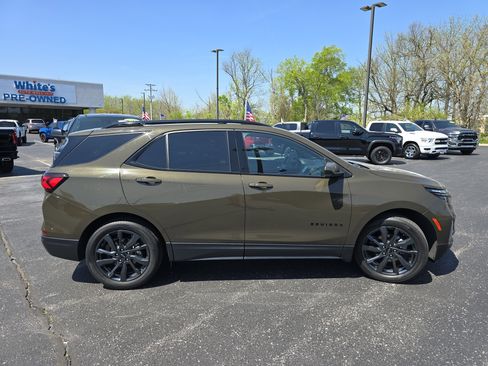 Used 2023 Chevrolet Equinox RS FWD image 14