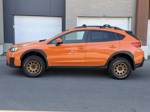 Used 2019 Subaru Crosstrek 2.0i Premium AWD/4WD image 2