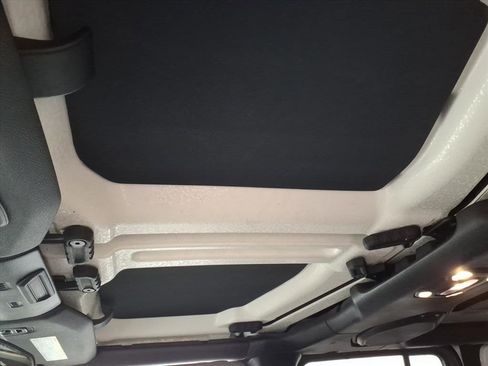 Used 2021 Jeep Wrangler Unlimited Sport image 14