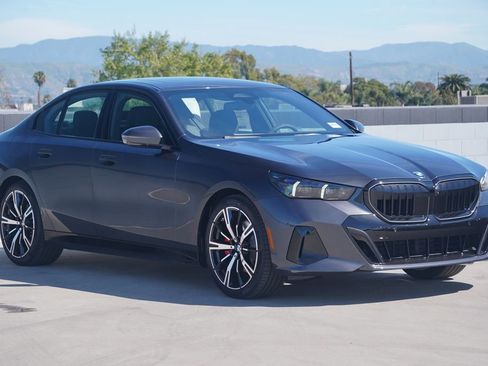 New 2026 BMW 530i w/ M Sport Package image 3