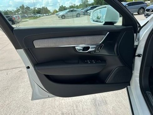 Certified 2024 Volvo S90 T8 Ultimate w/ Lounge Package image 16