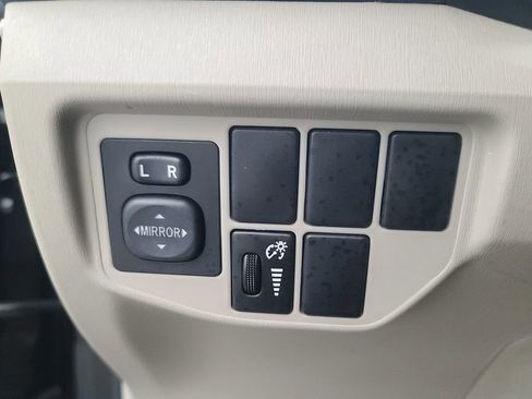 Used 2013 Toyota Prius Four image 26