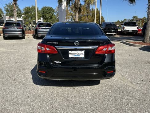 Used 2018 Nissan Sentra S image 5
