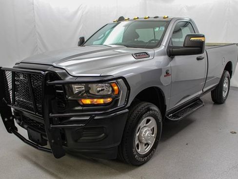 Used 2024 RAM 3500 Tradesman w/ Snow Chief Group AWD/4WD image 5