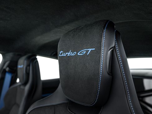 New 2025 Porsche Taycan Turbo GT image 17